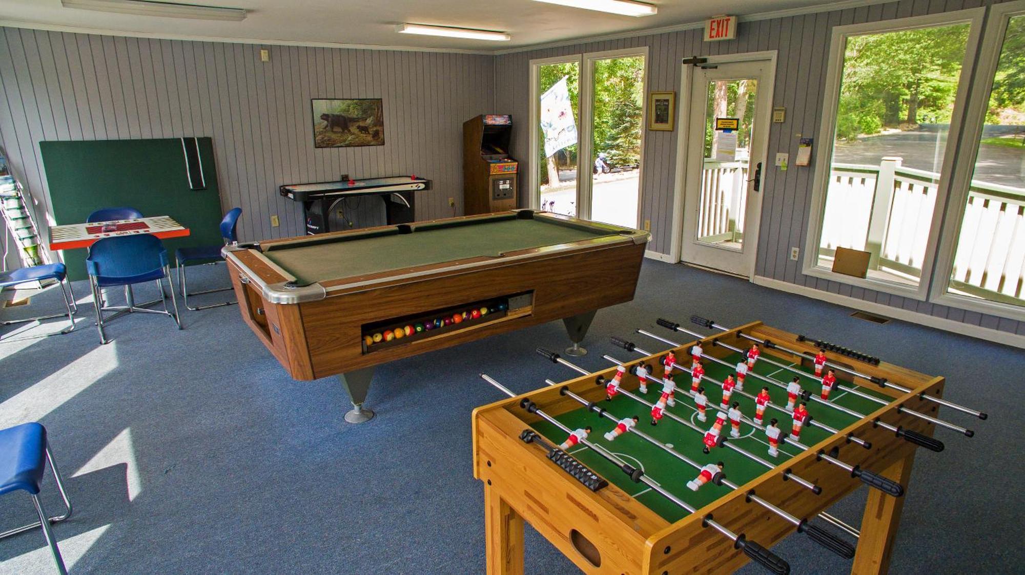 Daya, Hot Tub, Pool Table, 1089 Of Free Attraction Tickets For Each Paid Day, Dollywood And More! Gatlinburg Room photo