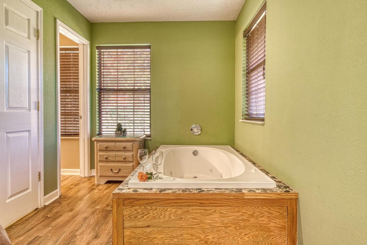 Daya, Hot Tub, Pool Table, 1089 Of Free Attraction Tickets For Each Paid Day, Dollywood And More! Gatlinburg Exterior photo