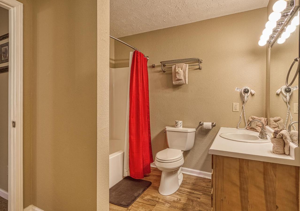 Daya, Hot Tub, Pool Table, 1089 Of Free Attraction Tickets For Each Paid Day, Dollywood And More! Gatlinburg Exterior photo