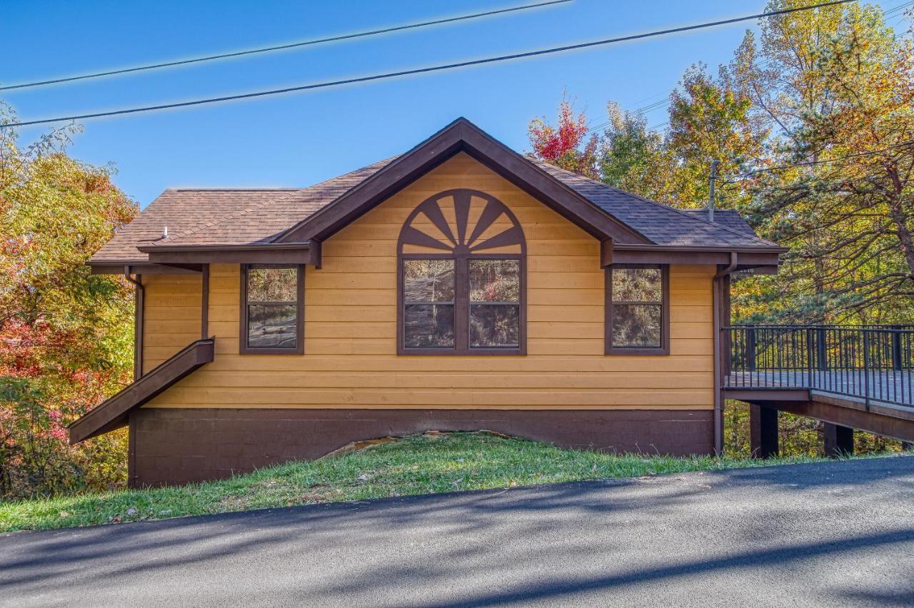 Daya, Hot Tub, Pool Table, 1089 Of Free Attraction Tickets For Each Paid Day, Dollywood And More! Gatlinburg Exterior photo